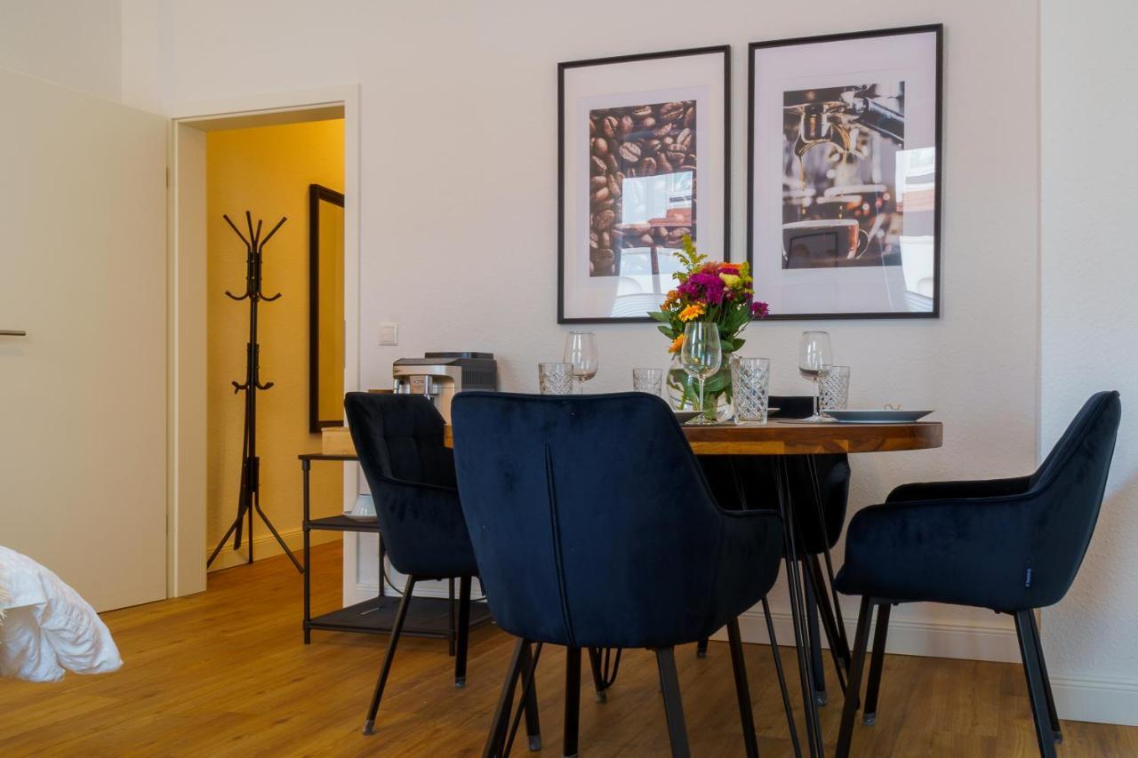 Suite Fuer 4 Mit Terrasse Im Herzen Der Innenstadt شفيرين المظهر الخارجي الصورة
