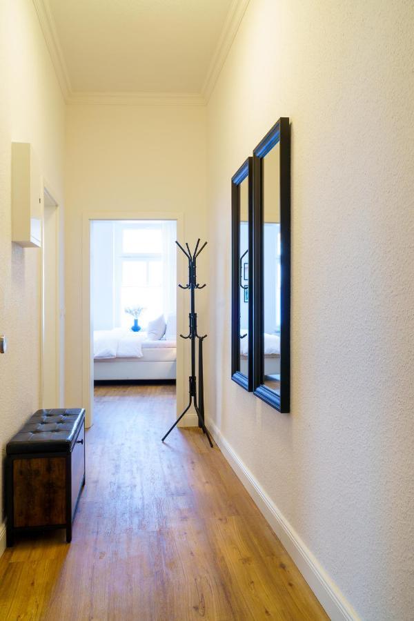Suite Fuer 4 Mit Terrasse Im Herzen Der Innenstadt شفيرين المظهر الخارجي الصورة